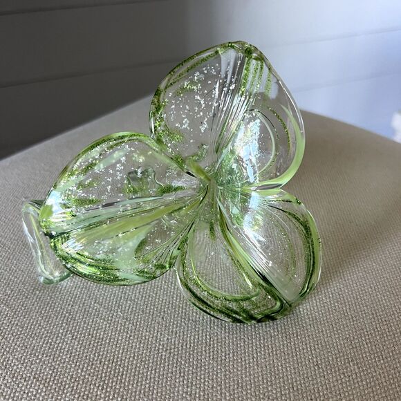 Genuine Murano Flower Vase Hand Blown Art Glass 3-Petal Green White Italy EUC - Picture 6 of 13